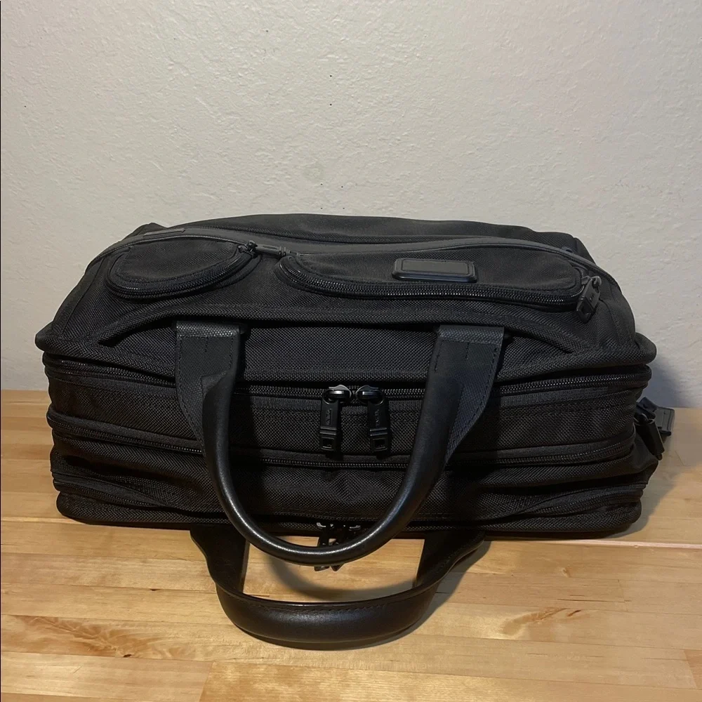 TUMI Alpha Expandable Organizer Laptop Brief - Black